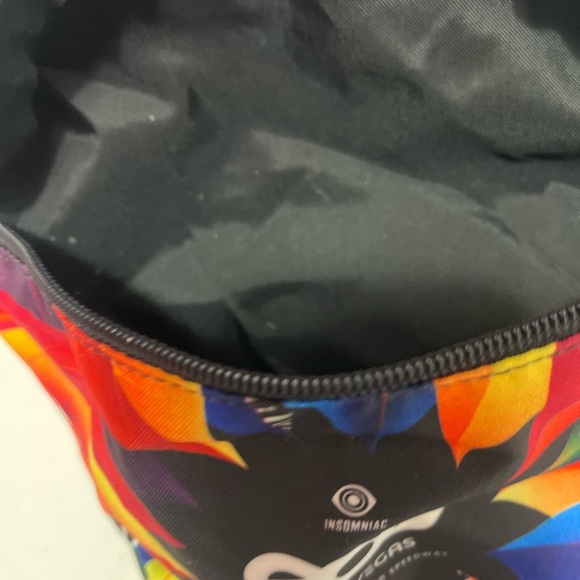 *RARE* EDC Las Vegas Motor Speedway  Waist Fanny Pack Colorful Waist Bag - Picture 6 of 7